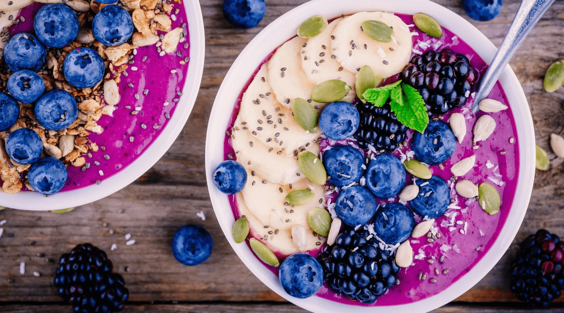 Smoothiebowl med Blåbær og Bjørnebær